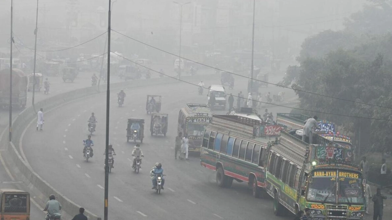 Lahore Battles Choking Smog with New Restrictions