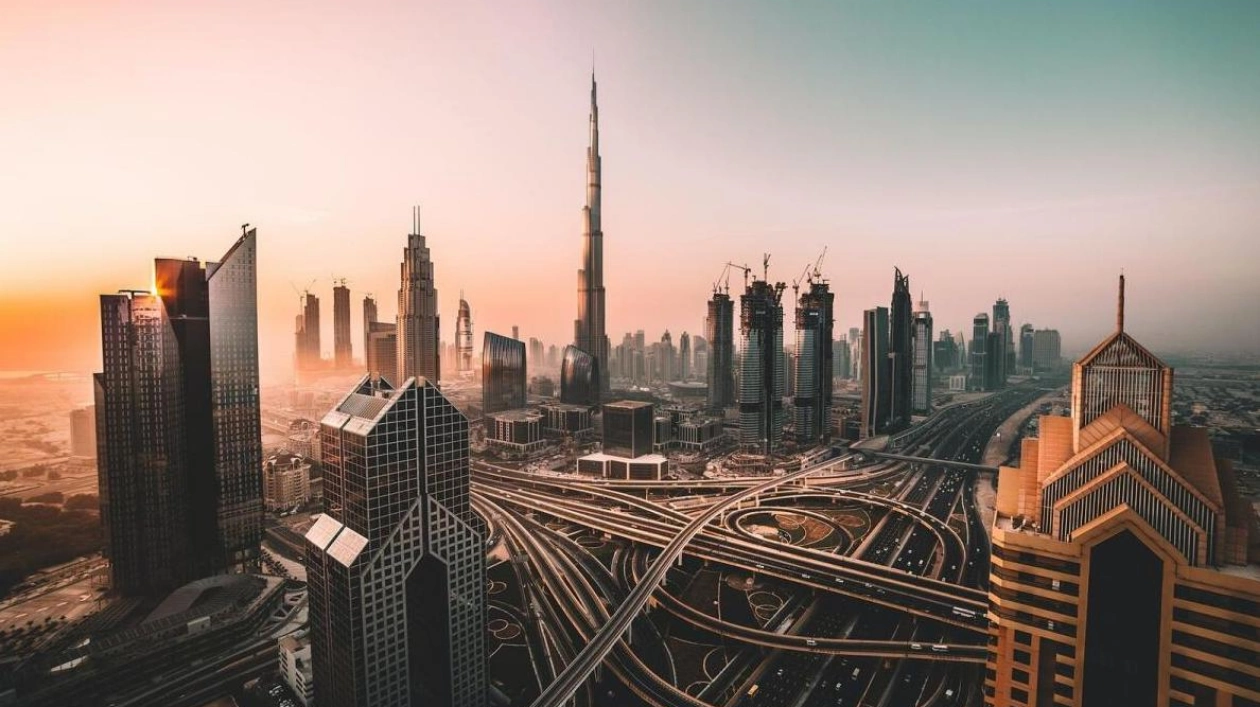 UAE Economy Poised for Growth in 2025: Expert Insights