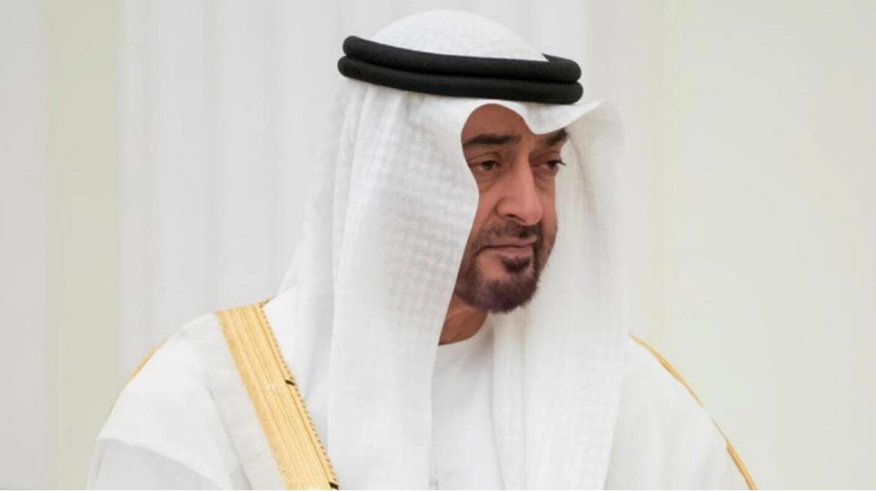 President Sheikh Mohamed Arrives in Moscow for Official Visit