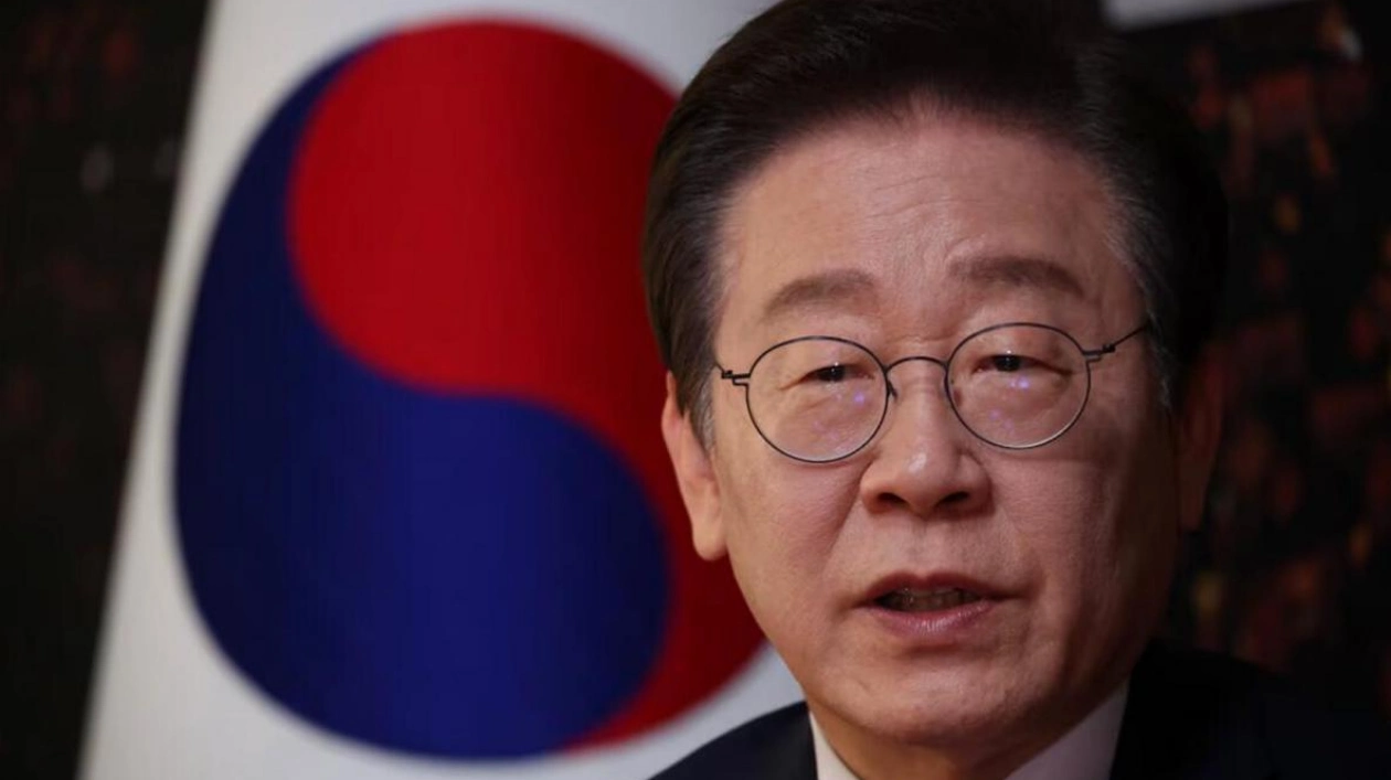 South Korea's Opposition Leader Warns of Martial Law Risk