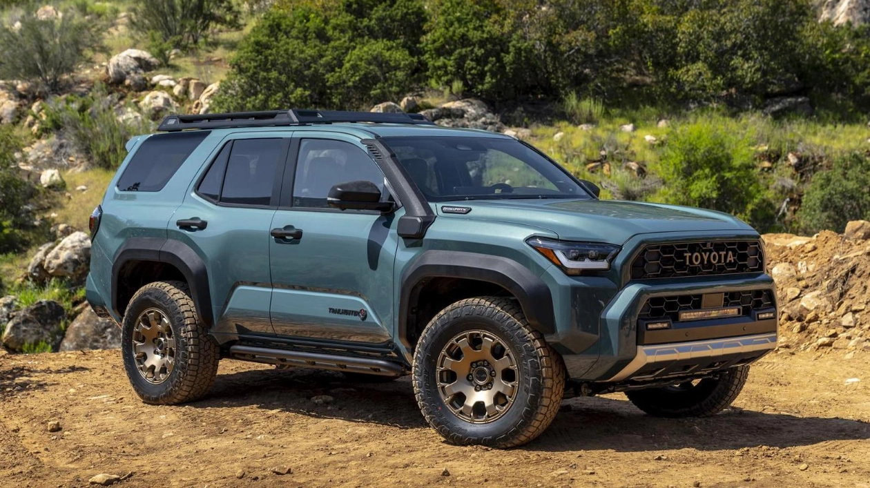 Toyota представила обновлённый 4Runner 2025 года