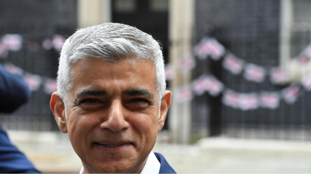 London Mayor Sadiq Khan Touts Success of Expanded Pollution Toll Zone