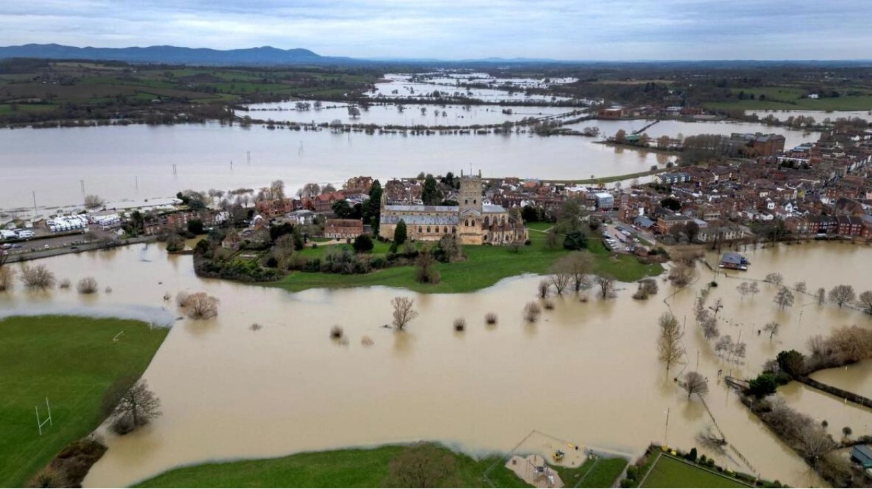 Insurers Retreat as Flooding Risks Rise in Britain