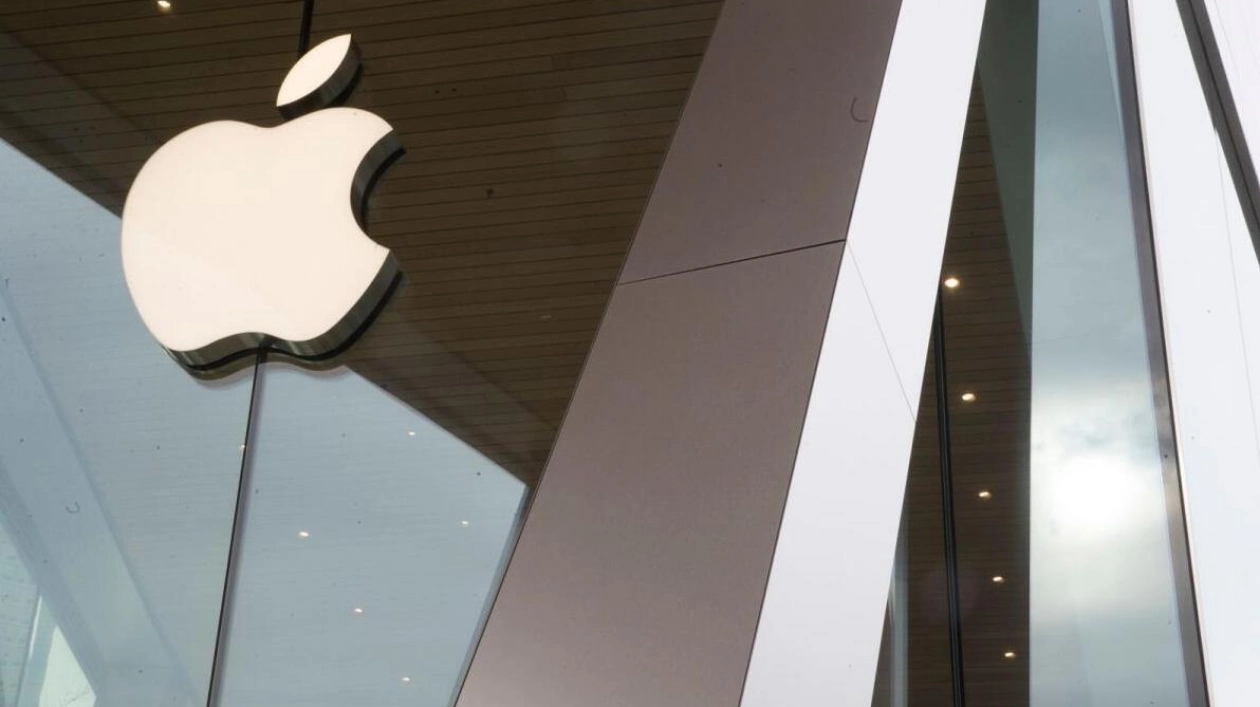 Apple Seeks Dismissal of Monopoly Lawsuit, Citing Innovation Concerns