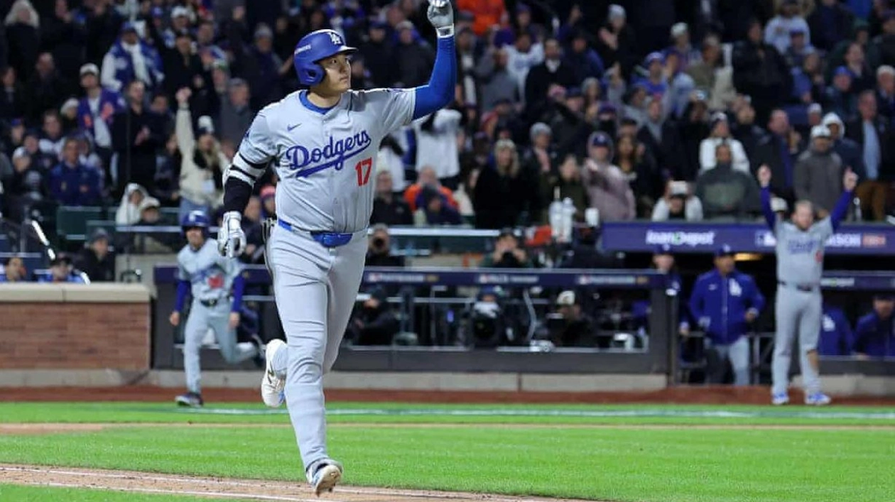 Ohtani's Three-Run Homer Leads Dodgers to 8-0 Victory