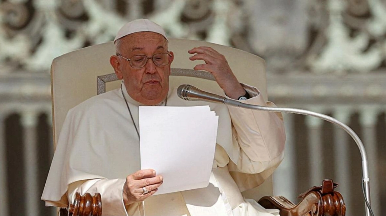 Pope Francis Condemns Migrant Repulsion as 'Grave Sin'