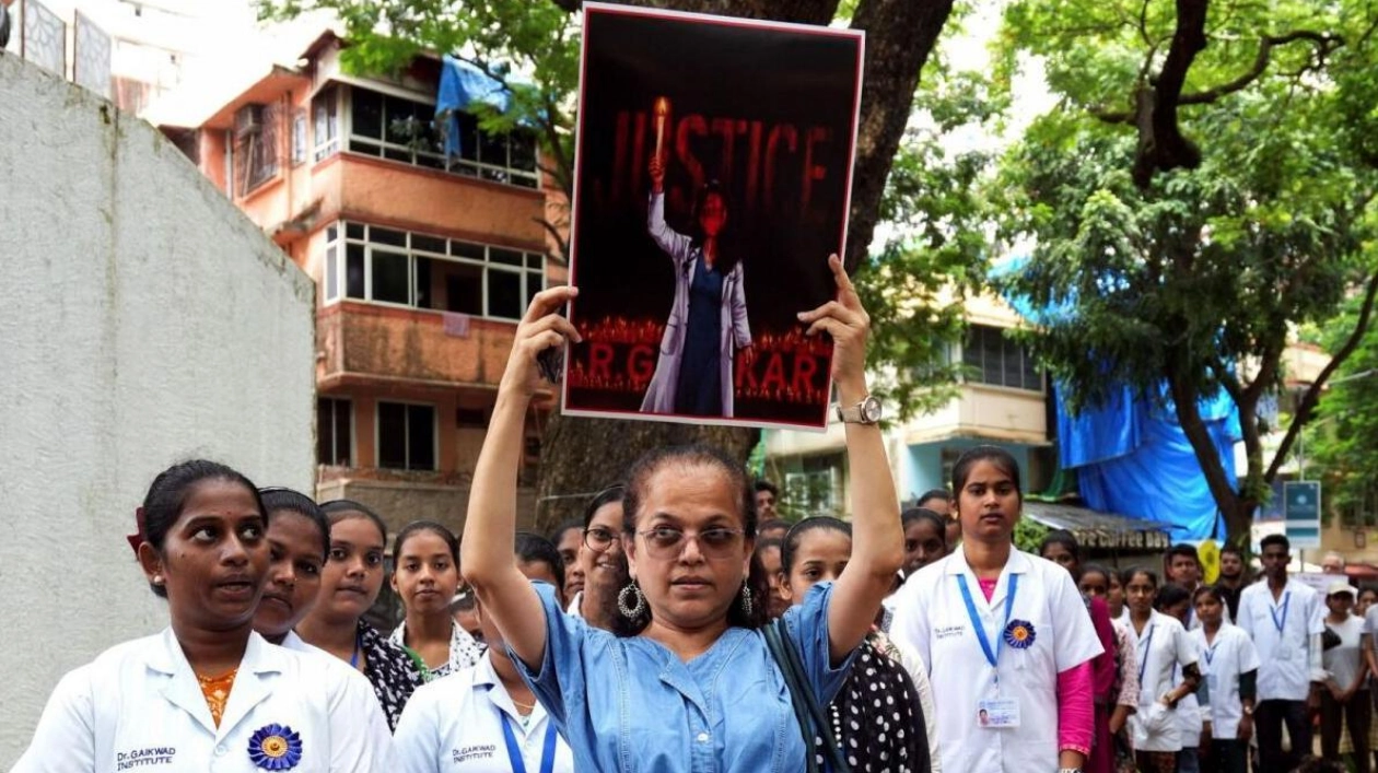 Indian Doctors Demand Justice for Rape and Murder Victim