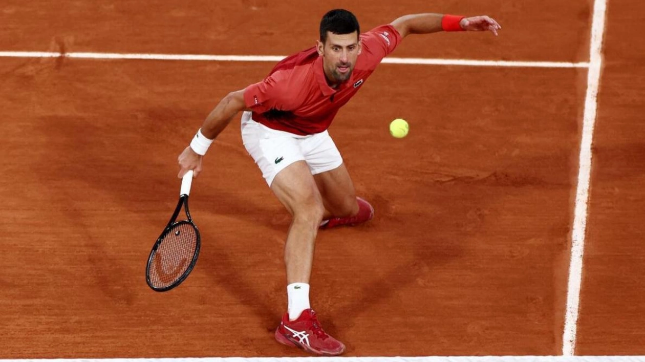 Sabalenka and Djokovic Advance Amid French Open Challenges