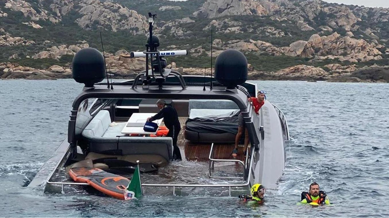 27-metre Canados Yacht Manta Sinks off Corsica Coast