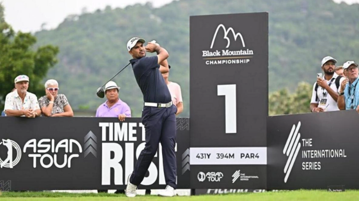 Gaganjeet Bhullar Leads in Thailand Amid Rainy Conditions