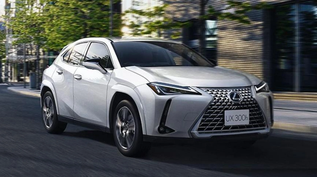 Новые специальные версии Lexus UX 300h для японского рынка