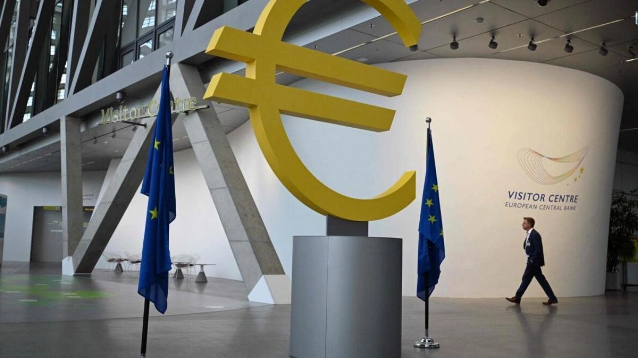 ECB Policymakers Divided on Economic Outlook and Rate Cuts