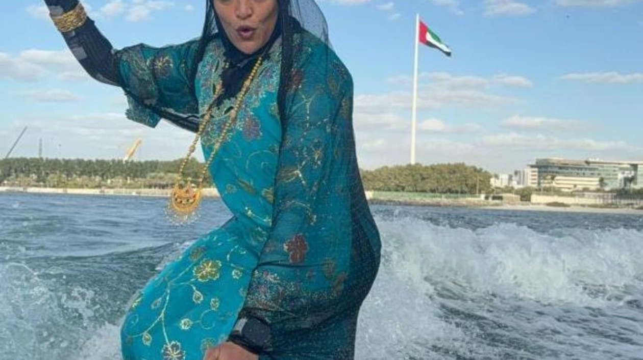 Dubai Athlete Surfs in Emirati Attire to Honor 'Second Home'