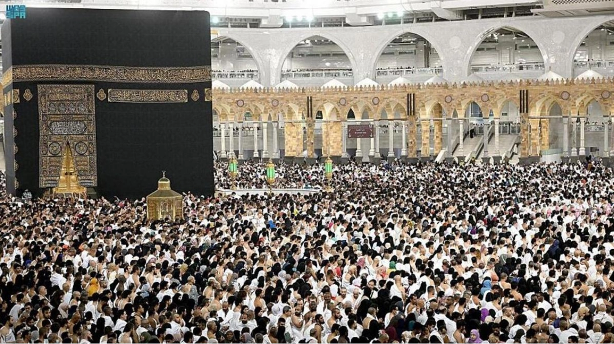 Saudi Arabia Clears Unregistered Pilgrims Ahead of Hajj