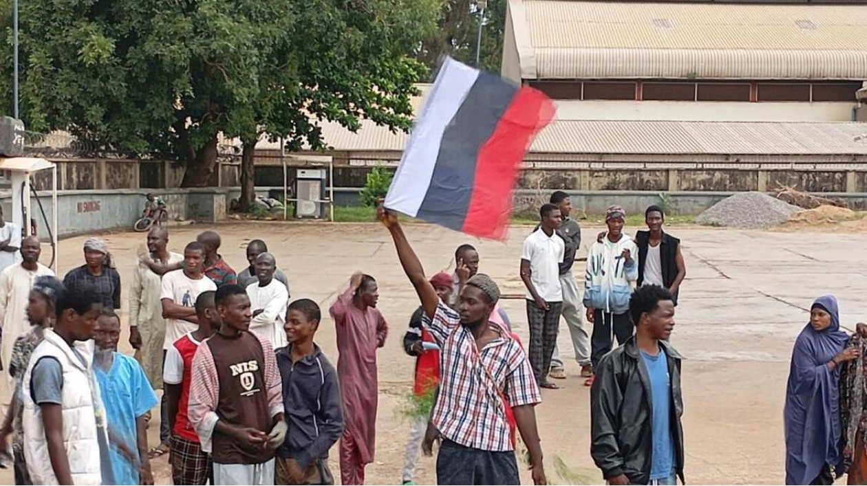 Nigeria Arrests Polish Nationals for Raising Russian Flags in Protests