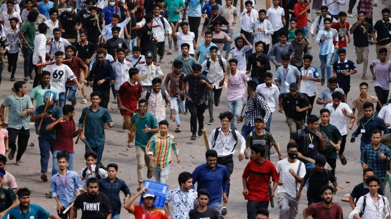 Bangladeshi Student Protests Over Quota System Reach 50 Deaths