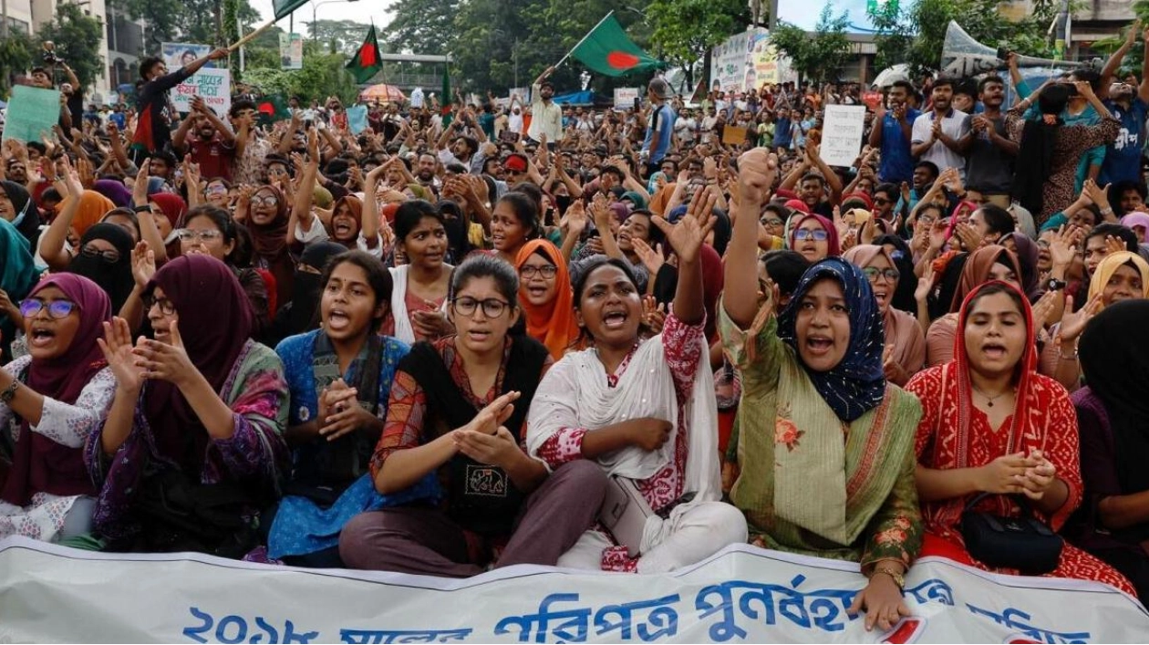 Student Leaders Initiate Civil Disobedience in Bangladesh