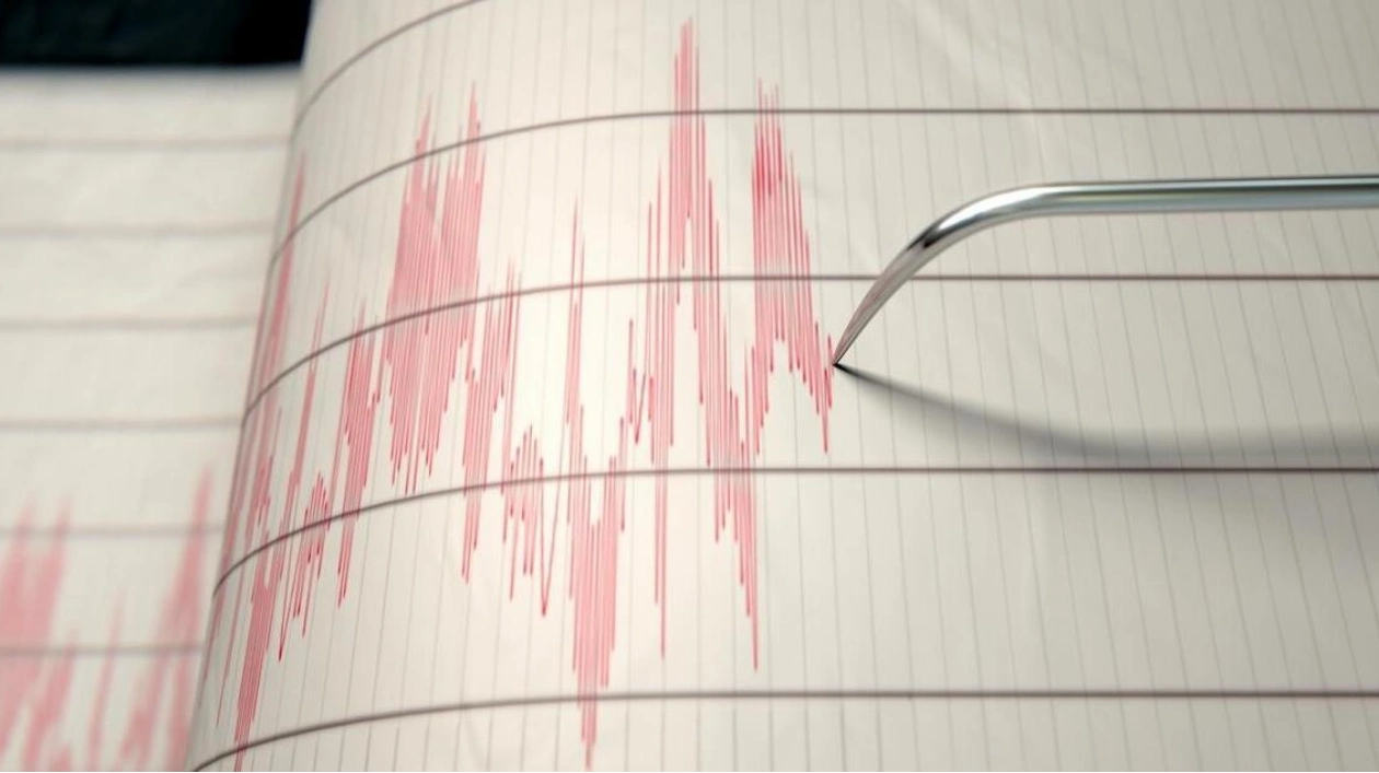 6.2 Magnitude Earthquake Strikes Russia's East Coast