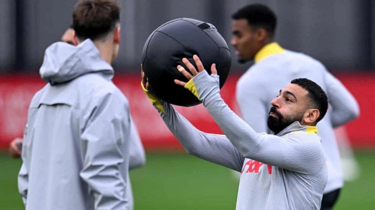 Arne Slot: Salah Can Sustain World-Class Level Like Messi and Ronaldo