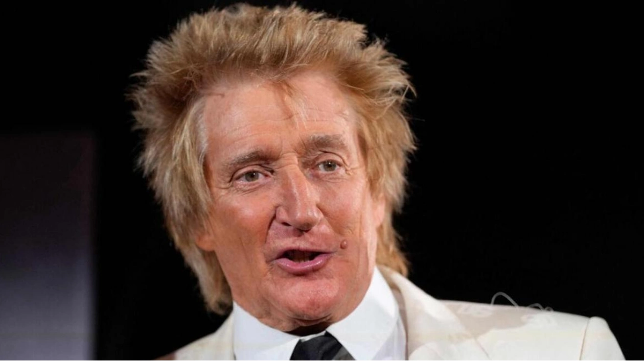 Rod Stewart to Headline Glastonbury 2025