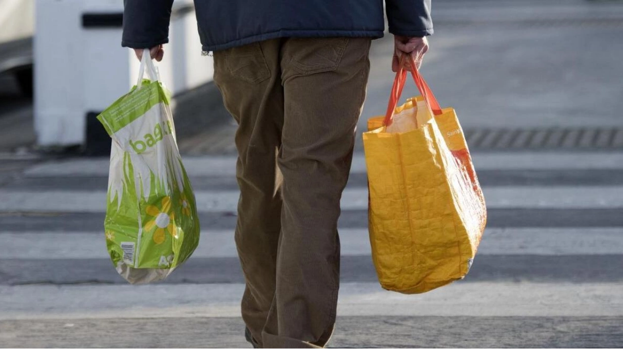 Dubai Shoppers Embrace Reusable Bags Post-Ban