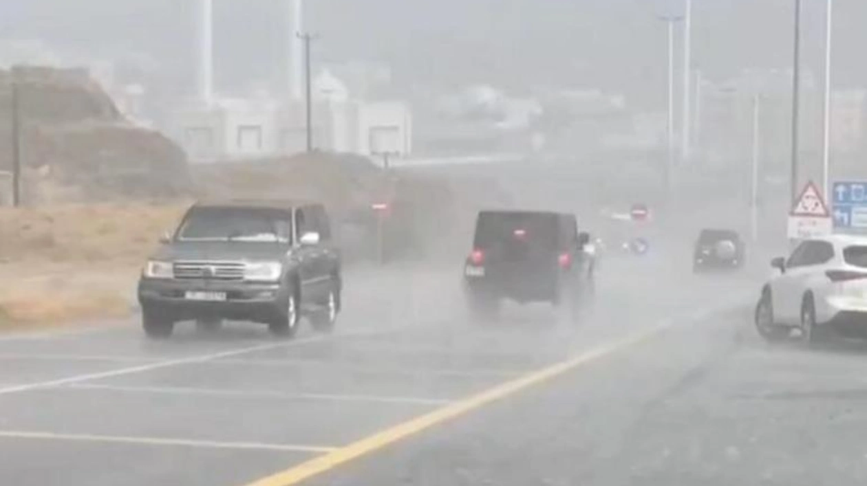 Light Rains Sweep Through Parts of UAE