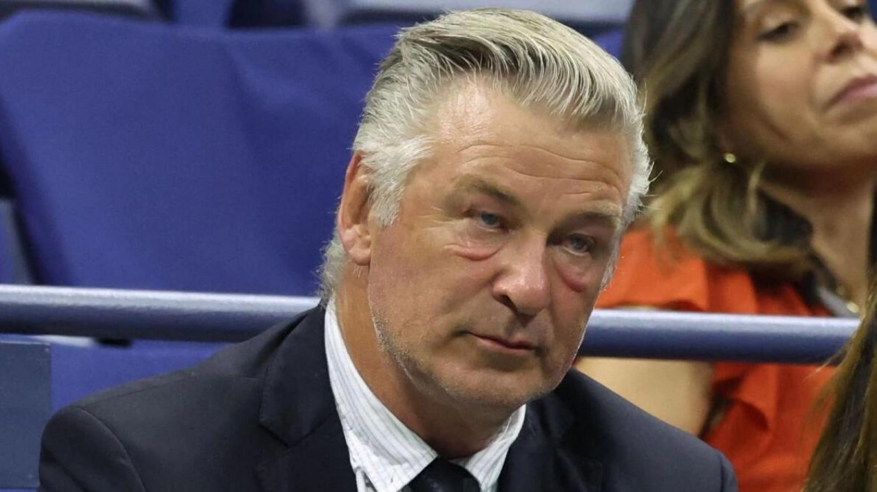 US Prosecutor Calls for Reconsideration of Alec Baldwin's Dismissed Manslaughter Trial