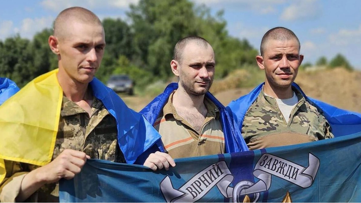 Russia and Ukraine Conduct 190-Soldier Prisoner Exchange