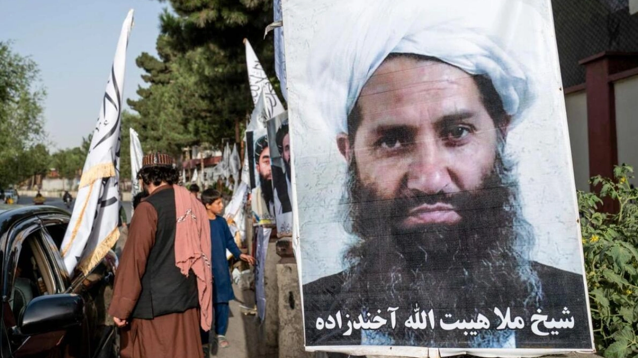 Taliban Leader Mandates Daily Mosque Attendance for Gov't Employees