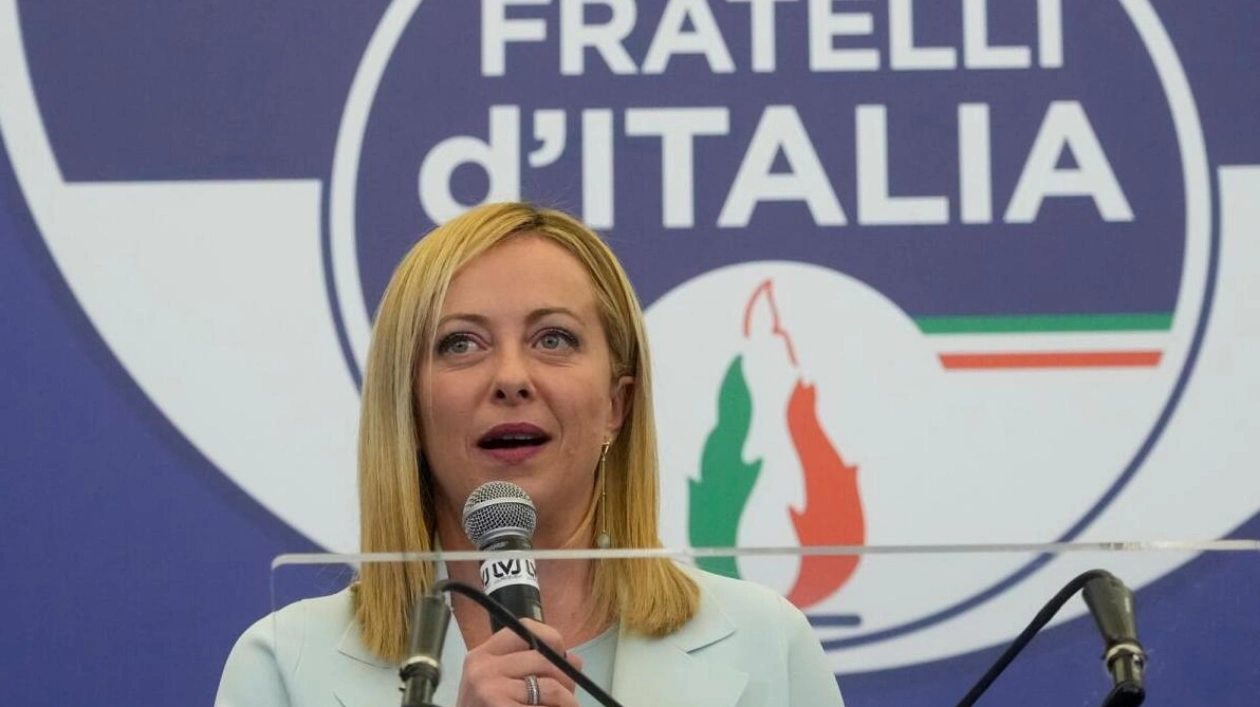 Italian Politicians Condemn Journalist's Assault by Neo-Fascists