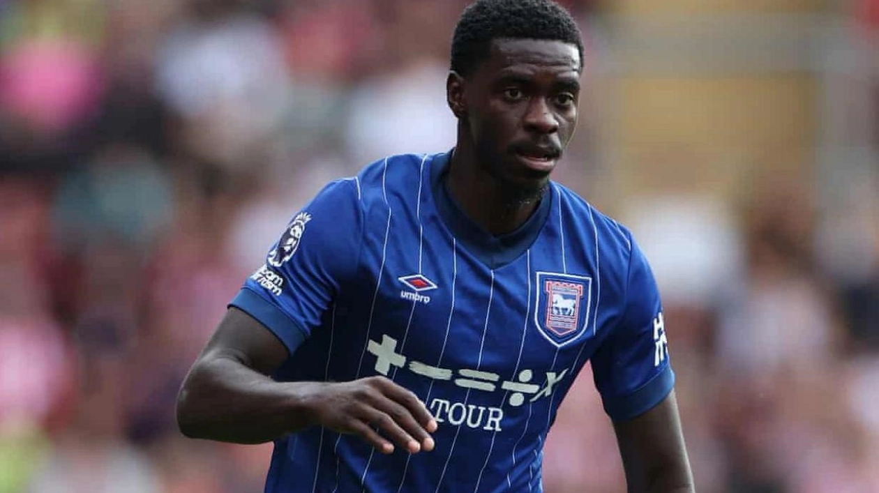 Ipswich Defender Tuanzebe Faces Extended Injury Layoff