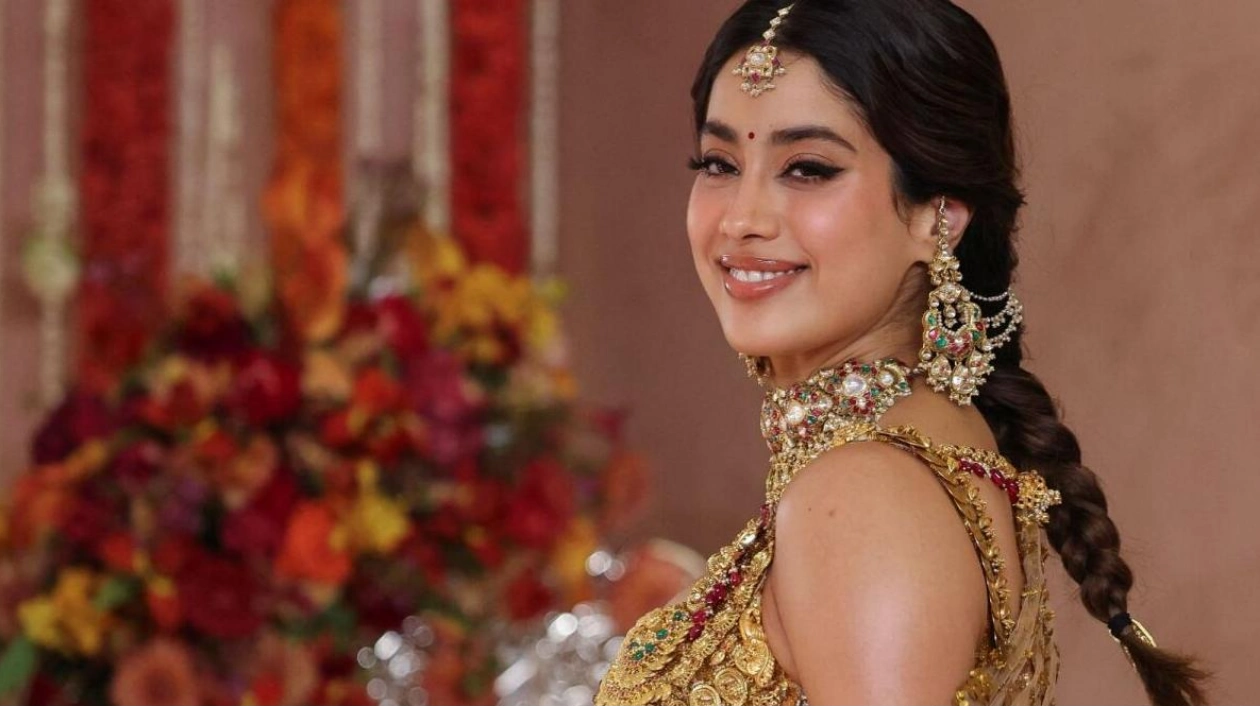 Janhvi Kapoor Discharged from Hospital After Food Poisoning