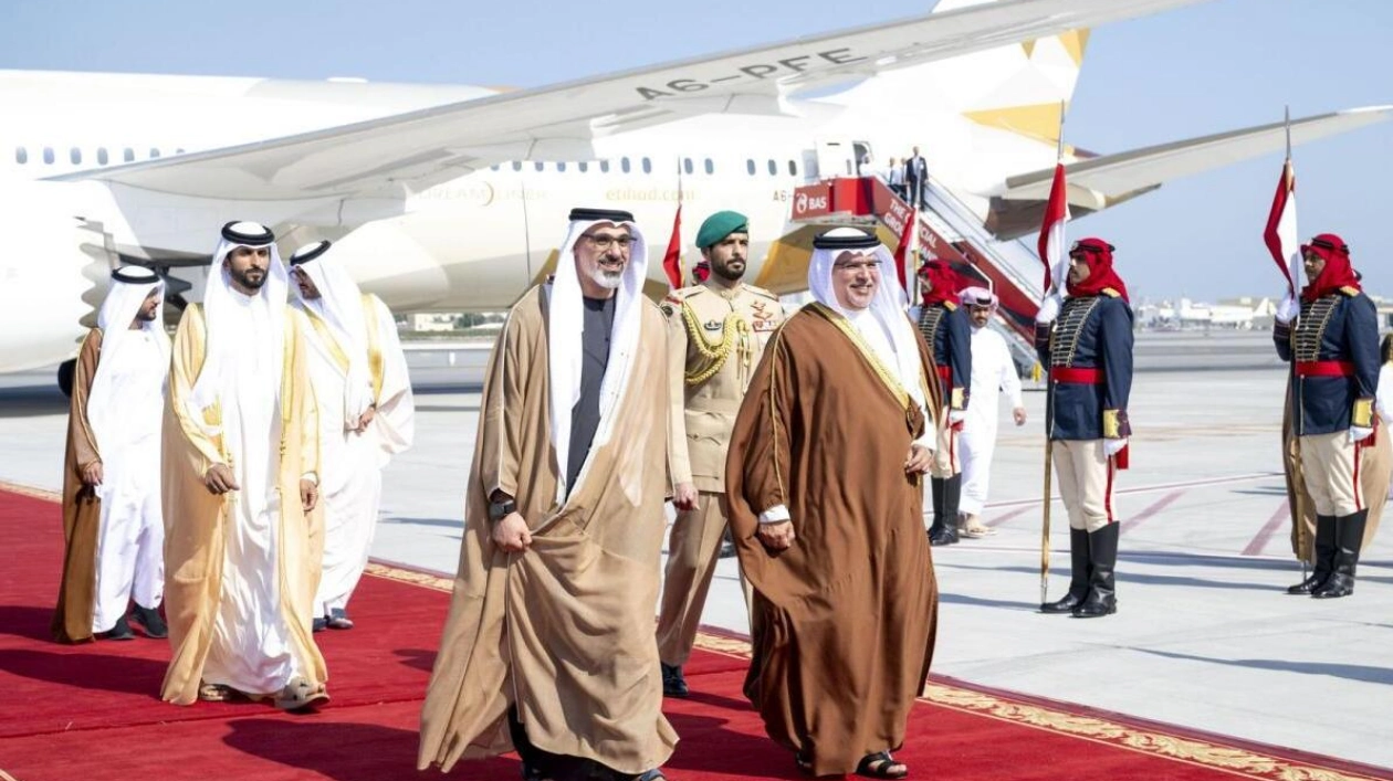 Crown Prince of Abu Dhabi Visits Bahrain