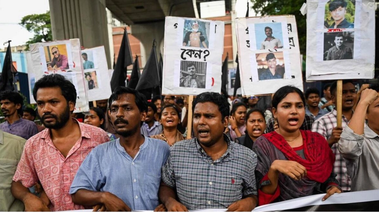 Bangladesh Police Release Six Student Leaders After Deadly Protests