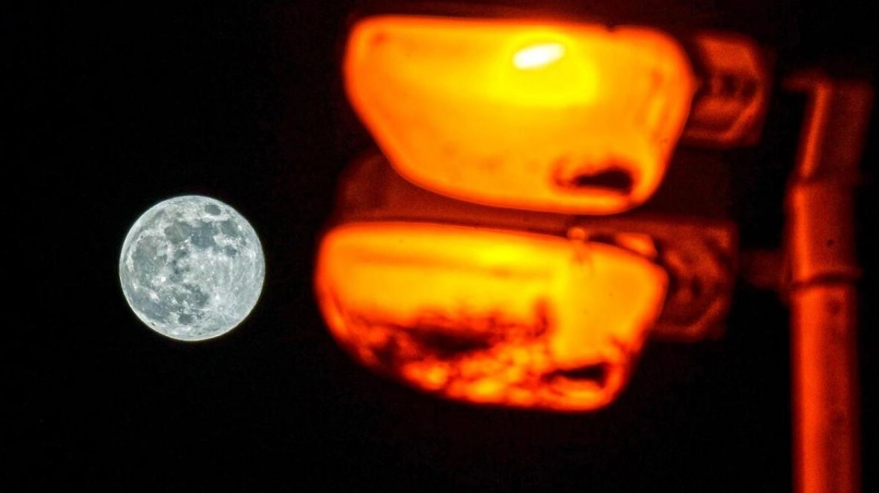 Biggest Supermoon of the Year Lights Up UAE Skies