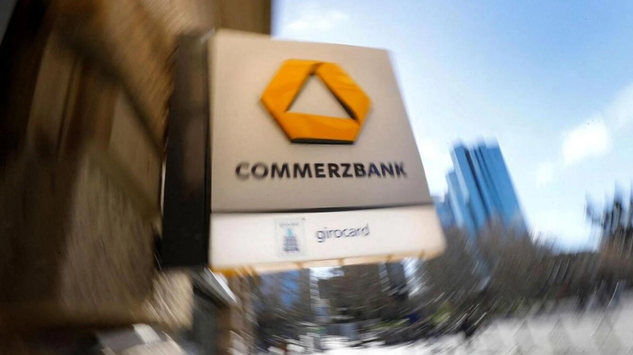 Commerzbank and UniCredit Shares Fall Amid Merger Uncertainty