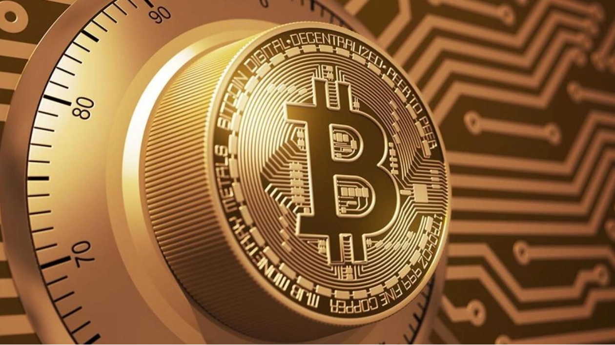 Bitcoin Recovers, Experts Predict Market Bottoming Out