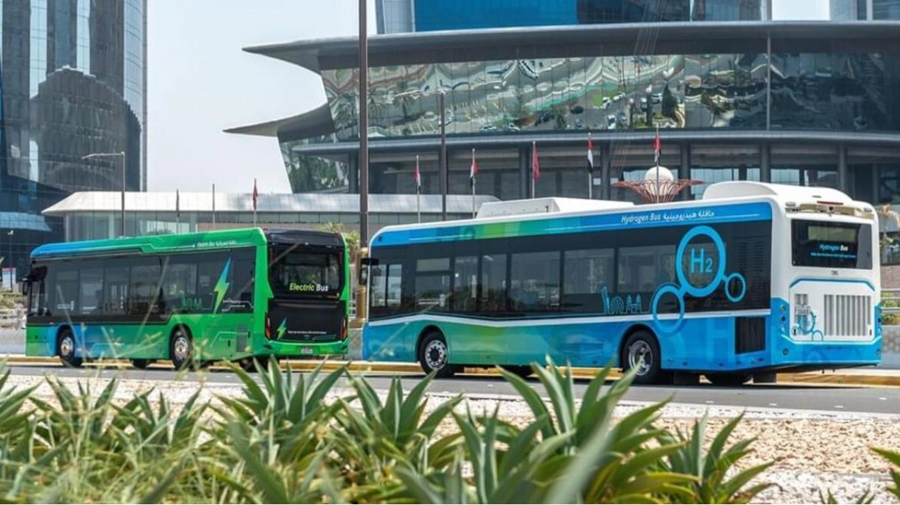 Abu Dhabi Launches Cutting-Edge Green Bus Service Powered by Hydrogen and Electric Energy