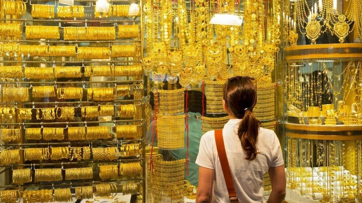 Dubai Gold Prices Dip After Record Highs