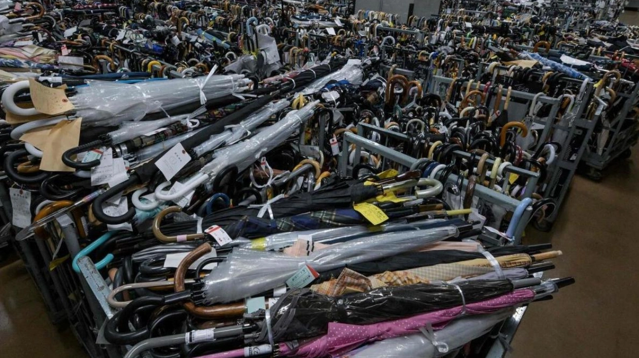 Lost in Tokyo: Police Carefully Manage Thousands of Missing Items