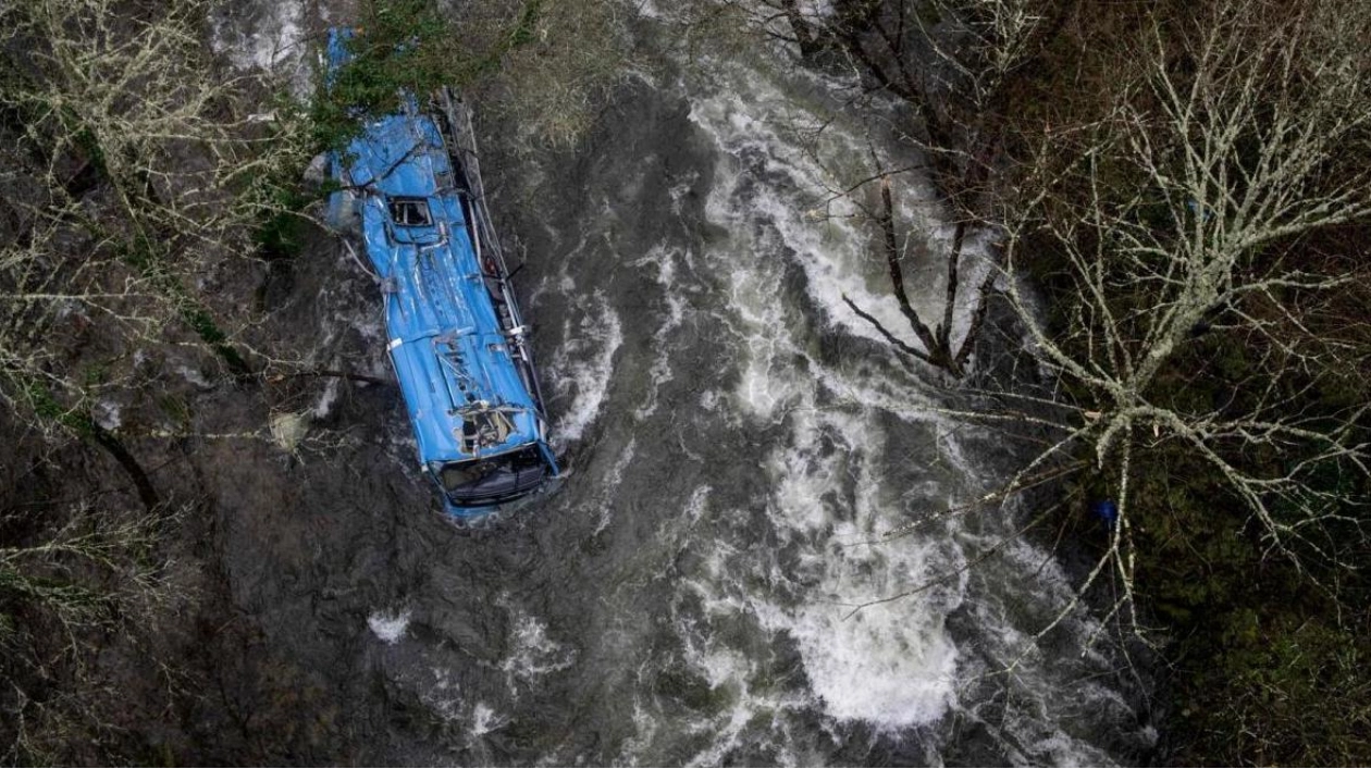 Indian Bus Plunges into River in Nepal, 14 Bodies Retrieved