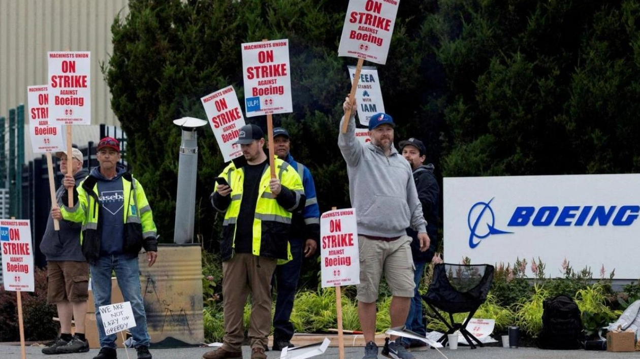 Boeing and Union to Resume Contract Talks on October 7