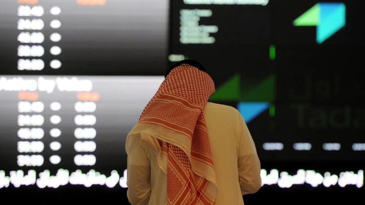 Saudi Aramco Raises $11.23 Billion in Secondary Share Sale