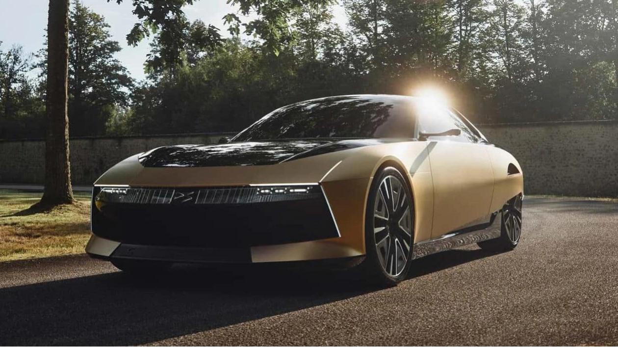 Iconic Citroën SM Returns as DS Tribute Concept