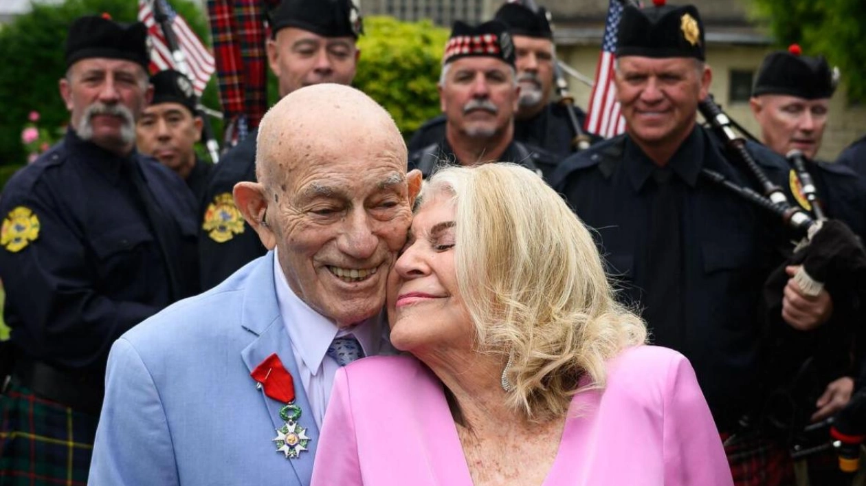 100-Year-Old WWII Veteran Marries 96-Year-Old Bride in Normandy