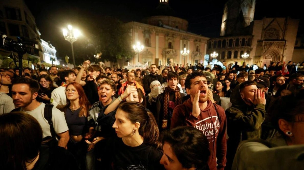 Protests Erupt in Valencia Over Flood Response