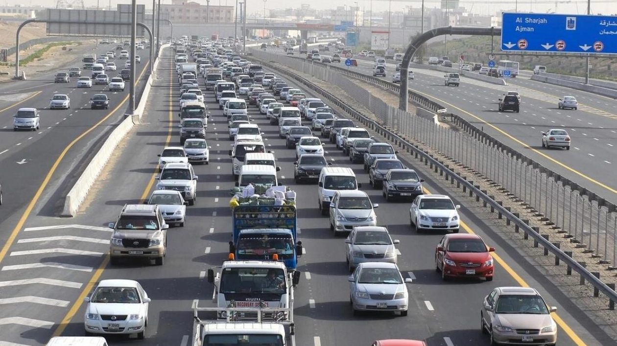 Dubai Police Alert Motorists of Accident on SMBZ Road