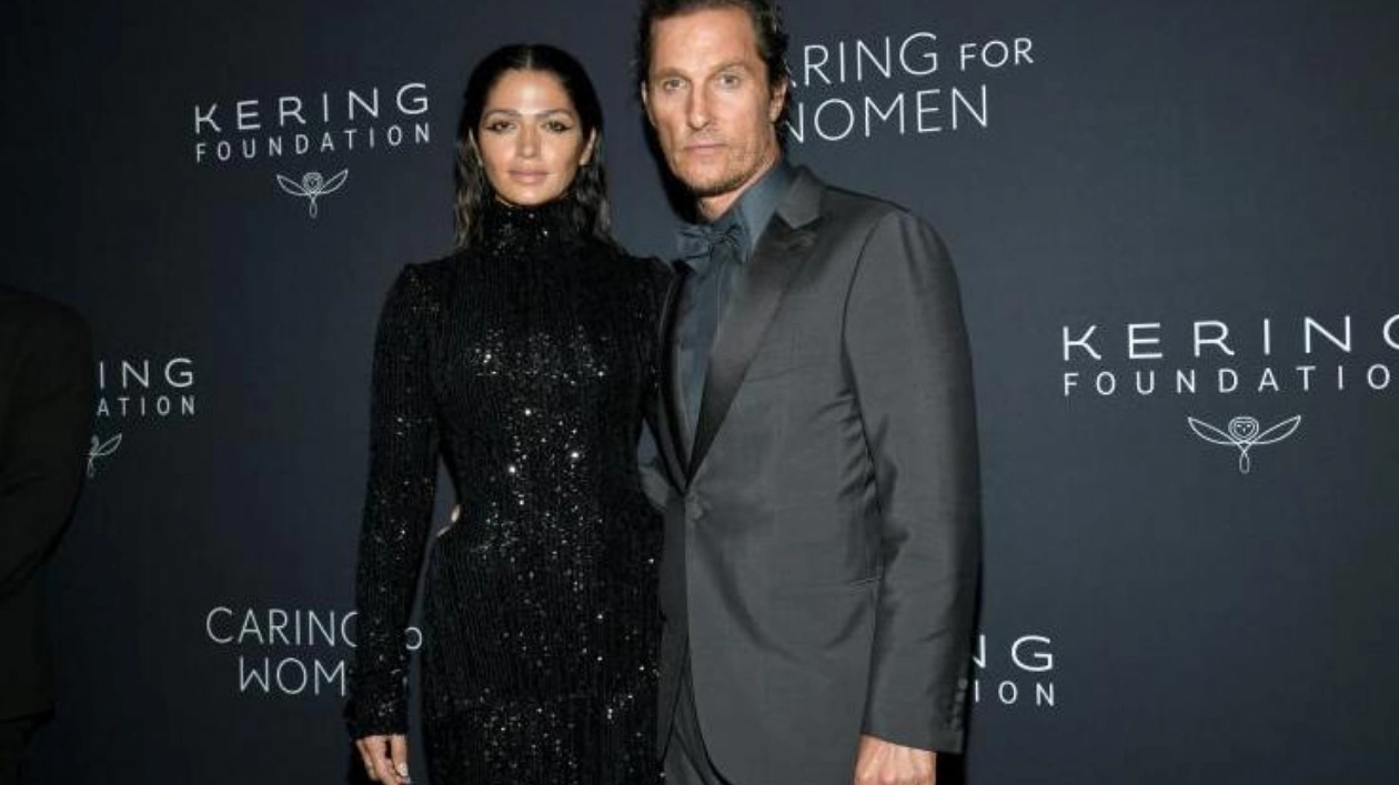 Matthew McConaughey and Camila Alves Recreate Iconic Rom-Com Poster