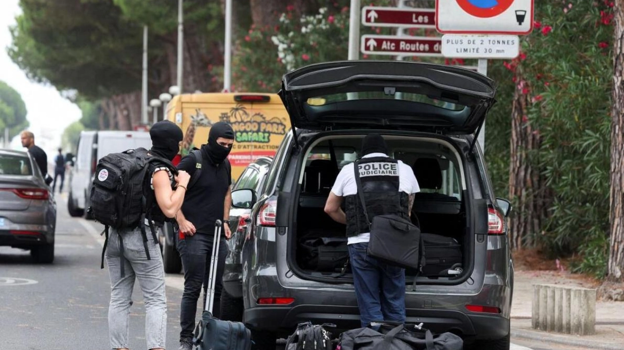 French Police Arrest Suspect in Synagogue Attack Following Shootout