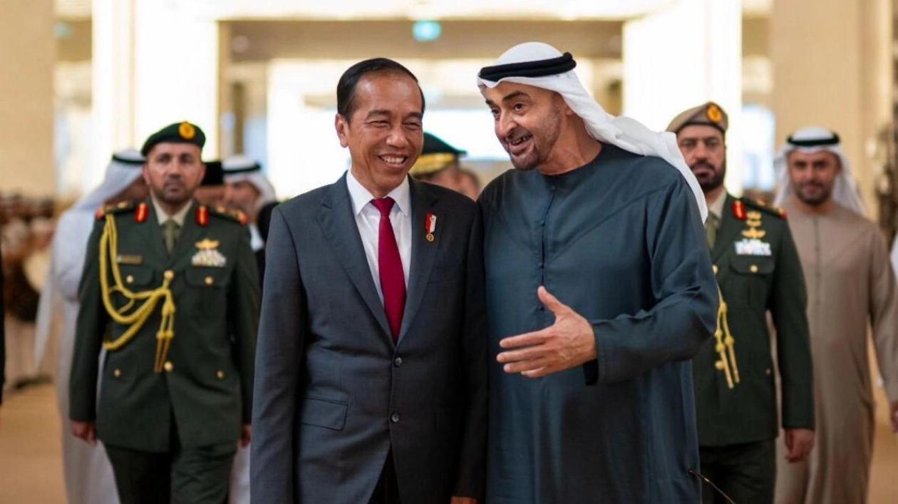 President Sheikh Mohamed Welcomes Indonesian President Joko Widodo